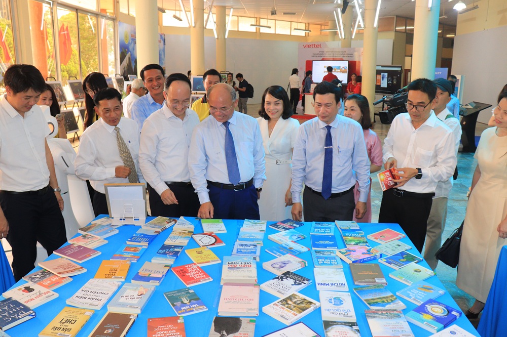 THƯ VIỆN TỈNH ĐẮK LẮK ĐA DẠNG HOẠT ĐỘNG PHỤC VỤ BẠN ĐỌC TẠI NGÀY HỘI SÁCH VÀ VĂN HÓA ĐỌC NĂM 2026