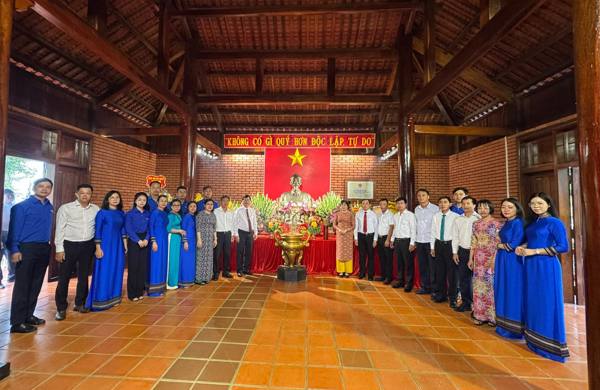 Lan tỏa văn hóa đọc trong chuỗi hoạt động kỷ niệm  Ngày sinh Chủ tịch Hồ Chí Minh
